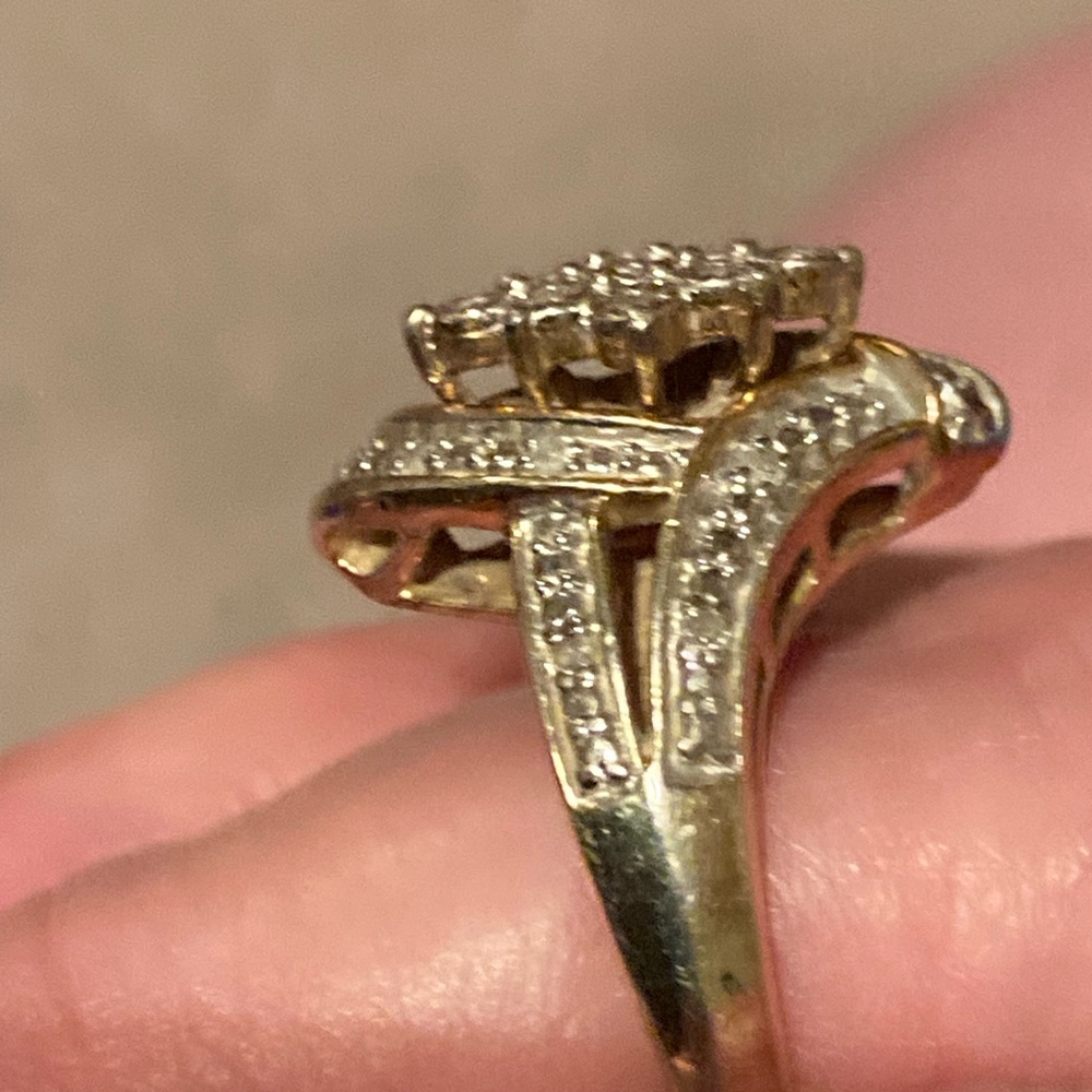 Ladies diamond ring - Picture 6 of 7